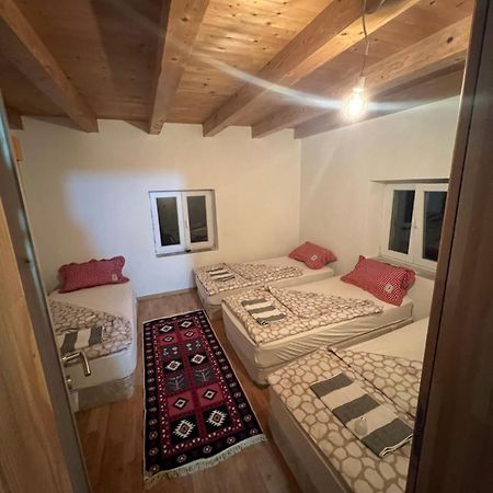 Bed and Breakfast Kod Kapetana Tea à Gornji Lukomir Extérieur photo