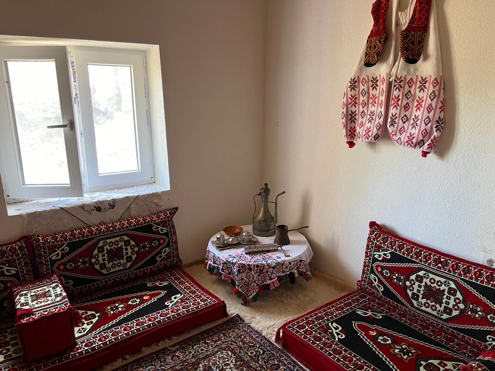 Bed and Breakfast Kod Kapetana Tea à Gornji Lukomir Extérieur photo
