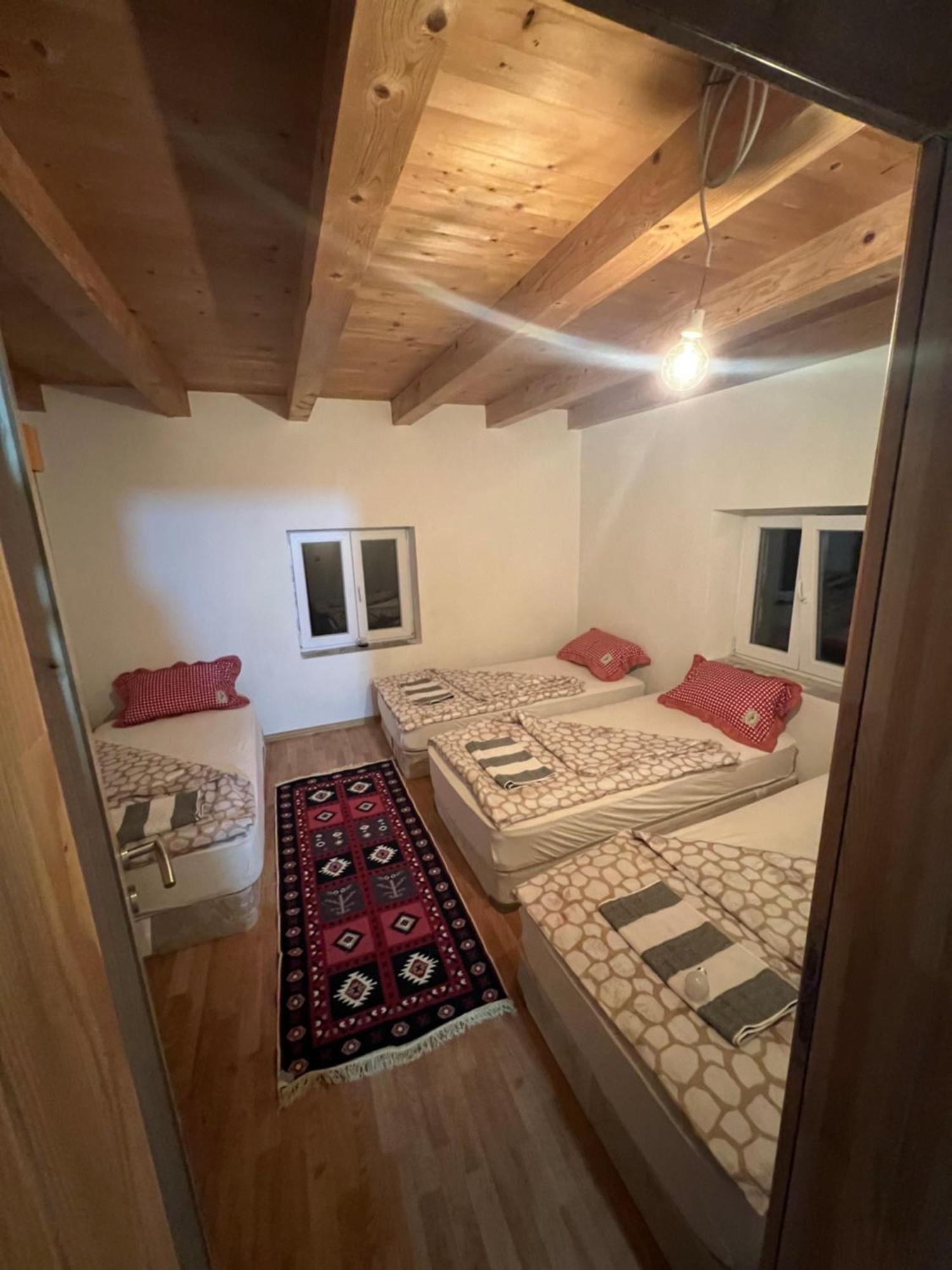 Bed and Breakfast Kod Kapetana Tea à Gornji Lukomir Extérieur photo